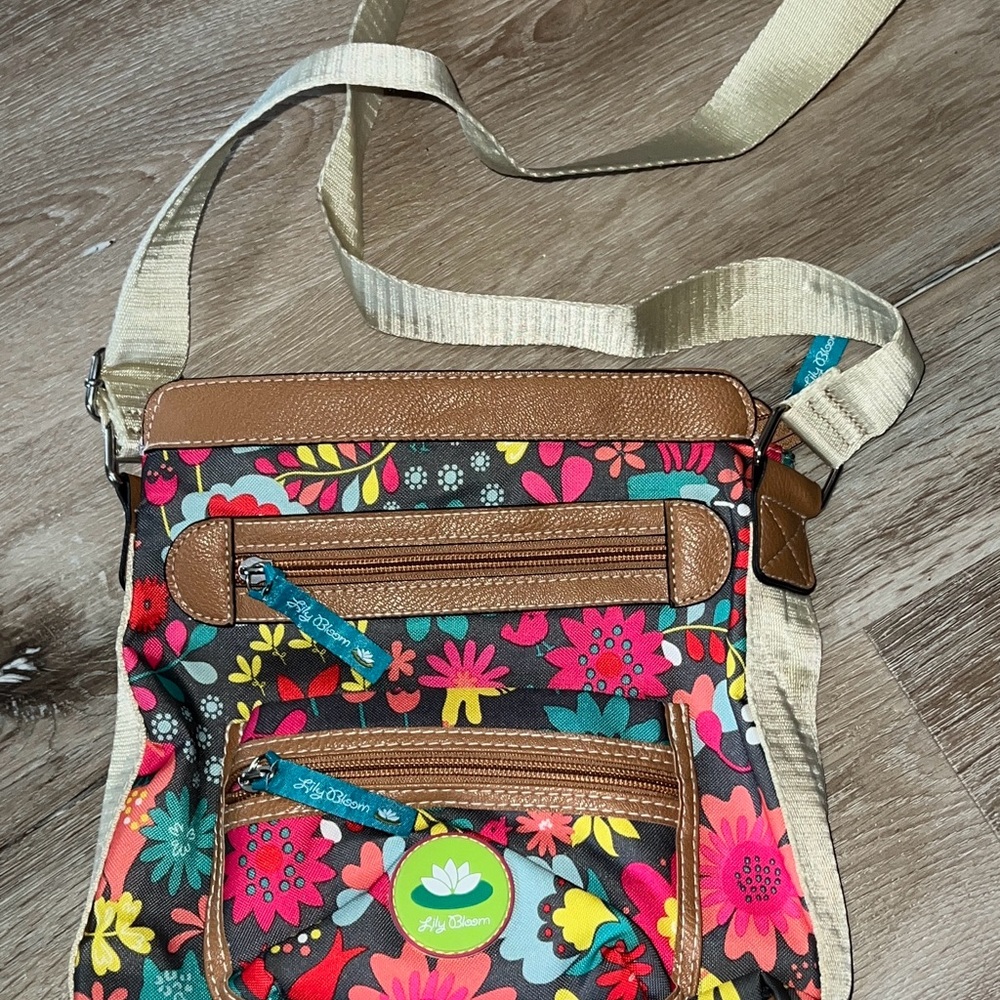 Lilly Bloom  Crossbody bag with flowers  no signs of wear   Looks brand new